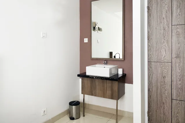 غرفة ديلوكس، Hotel Dhika Serenity Surabaya 3/3