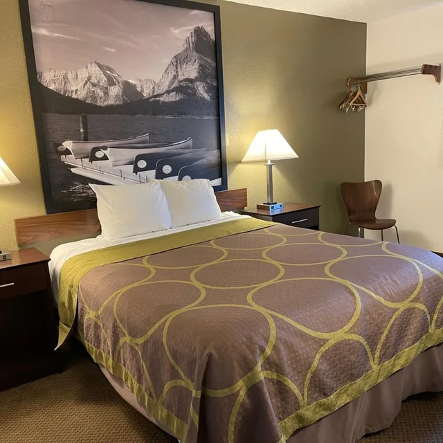 Room, Queen Bed, Studio 1 Hotel and Extended Stay Missoula 8/10