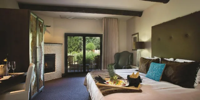 Room, King Bed, El Monte Sagrado Resort 1/1