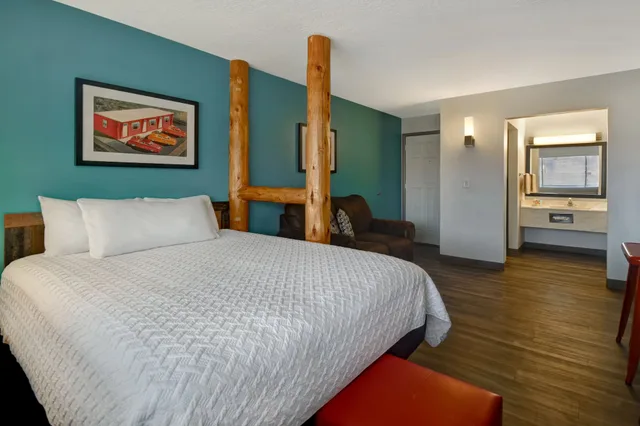 غرفة قياسية بسرير كوين، Expedition Lodge 1/2