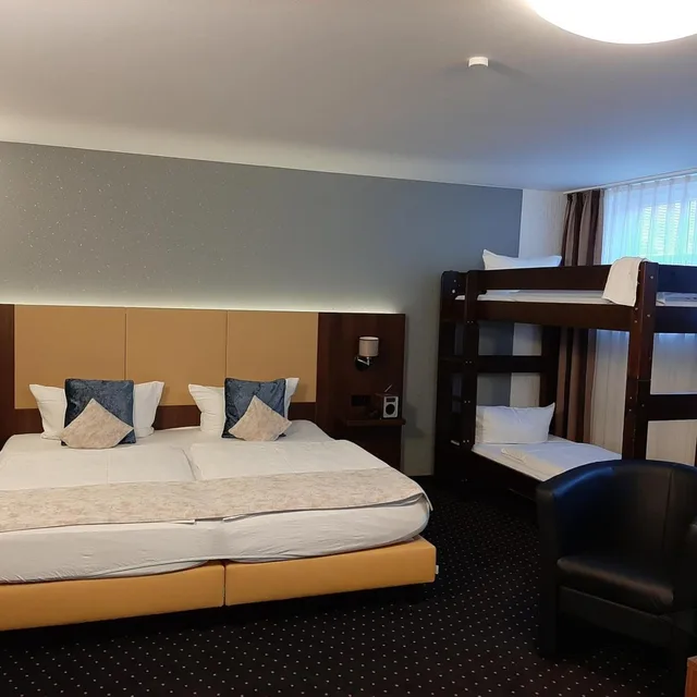 غرفة عائلية، Lobinger Hotel Weisses Ross 1/10