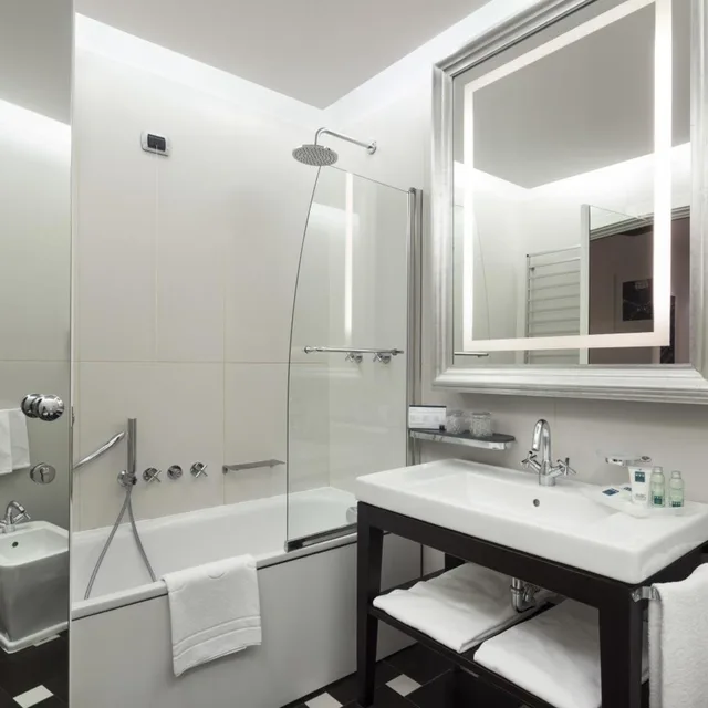 غرفة ديلوكس مفردة، Unahotels Cusani Milan 8/8