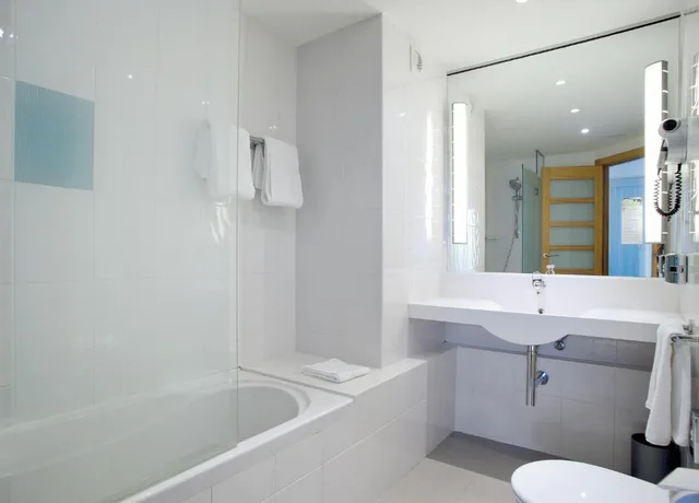 غرفة قياسية بسريرين منفصلين، Novotel Macon Nord 5/5