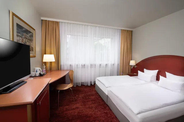 غرفة كلاسيكية بسرير مزدوج بإطلالة على الفناء، SORAT Hotel Berlin 2/4