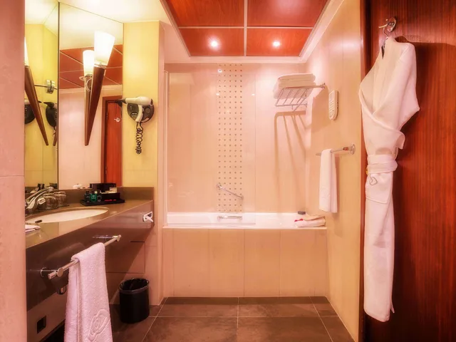 جناح بسرير كينج بإطلالة على الحديقة، Sofitel Algiers Hamma Garden 6/6
