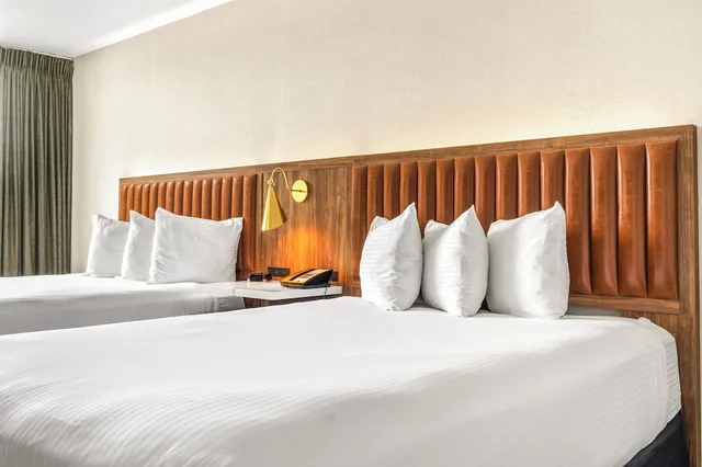 Deluxe, 2 Queen Beds, Lake Side، The Ridge Hotel 4/9
