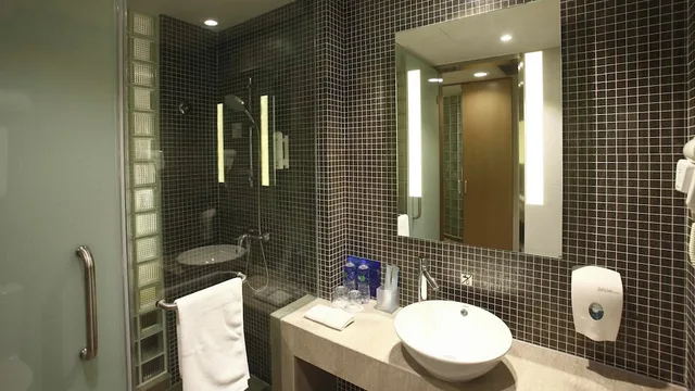 غرفة بسرير كوين لذوي الإعاقة، Holiday Inn Express Shanghai Gongkang 6/8