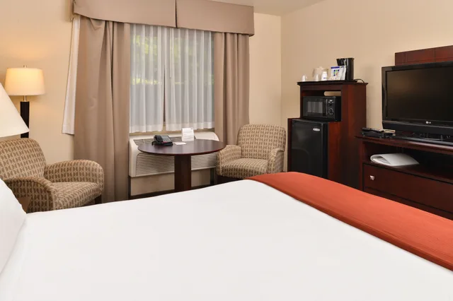 غرفة قياسية بسرير فردي، Holiday Inn Express Portland South - Lake Oswego 4/8