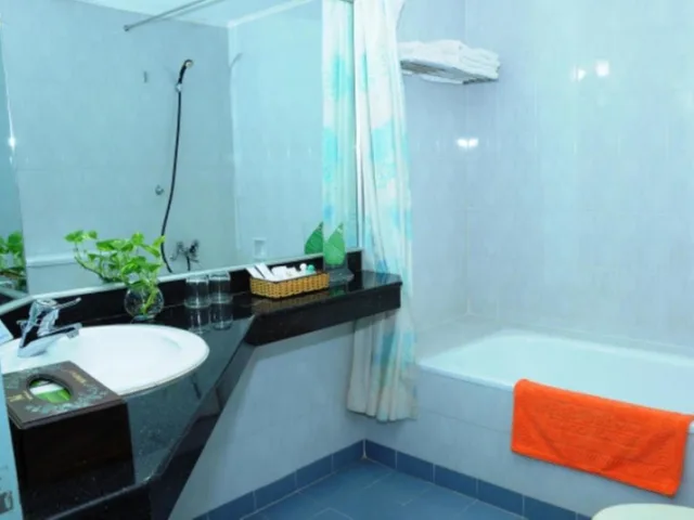 Senior, Queen Bed، Bat Dat Hotel 7/7