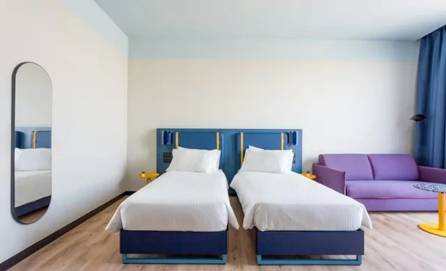 Double Plus Hotel with Balcony، CX Napoli Centrale 2/3