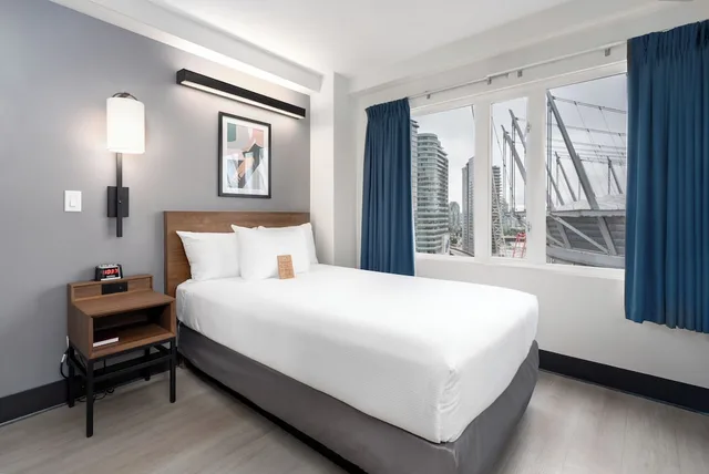 غرفة بسرير مزدوج بحمام خاص، Hotel Willo 3/9