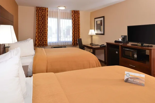 غرفة قياسية بسريرين مزدوجين، Quality Inn Appleton West 1/6