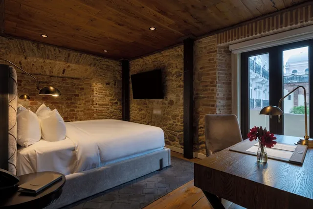 Casco, Queen Bed، Hotel La Compania In The Unbound Collection By Hyatt 7/10