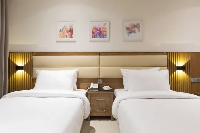 غرفة ديلوكس بسرير مزدوج، Hotel Excelsior - Karachi 2/3