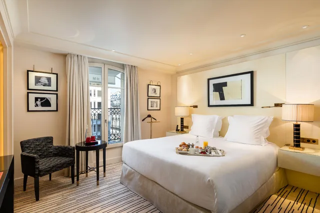 جناح جونيور بسرير كينج، Hotel Montaigne 1/2