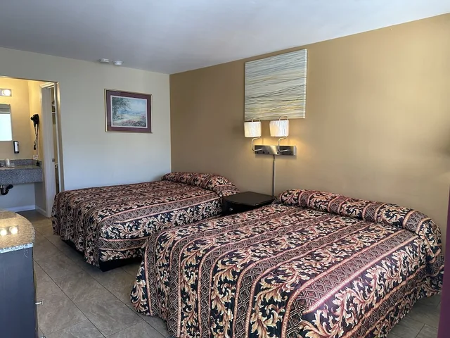 غرفة سوبيريور بسريرين كوين، Sea Palace Motel 1/5