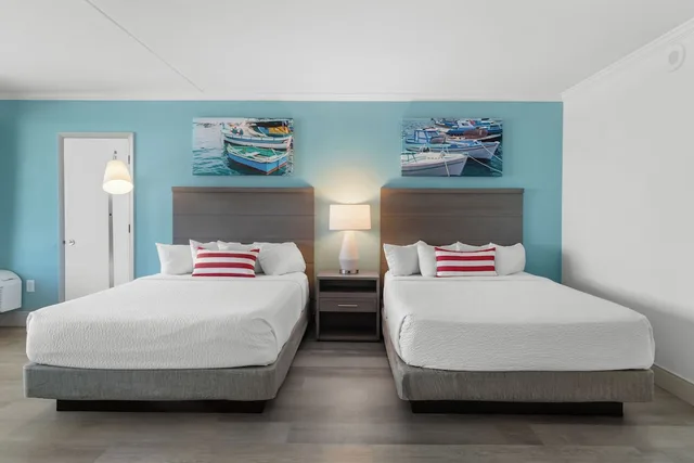 Schooner, Deluxe, Studio, 2 Double Beds, Ocean Front، Compass Cove Resort 1/3