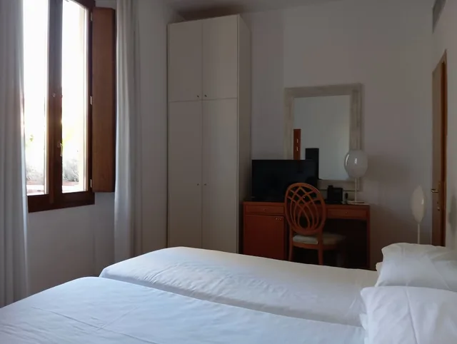غرفة كلاسيكية بسرير كوين، Palazzo Ognissanti 2/9