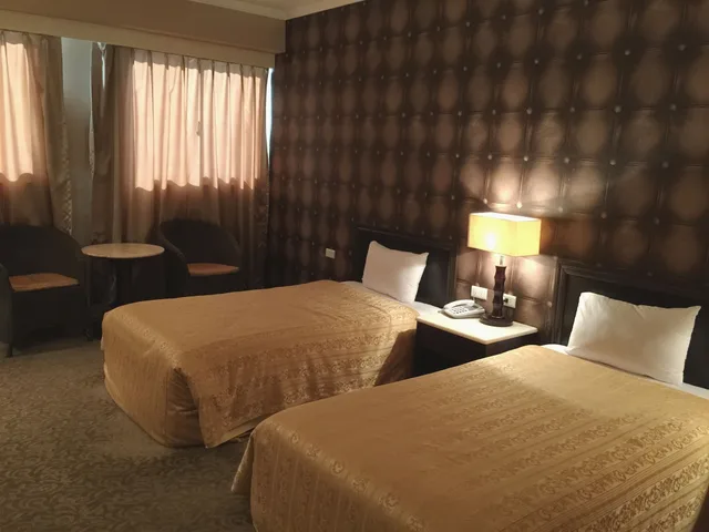 Standard, Twin Beds, Well Garden Hotel 3/3