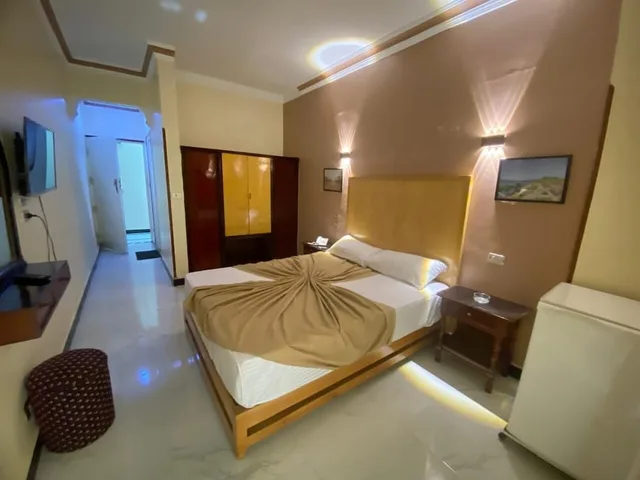 غرفة كومفورت بسريرين منفصلين بإطلالة على المدينة بشرفة، Shady Hotel 1/10