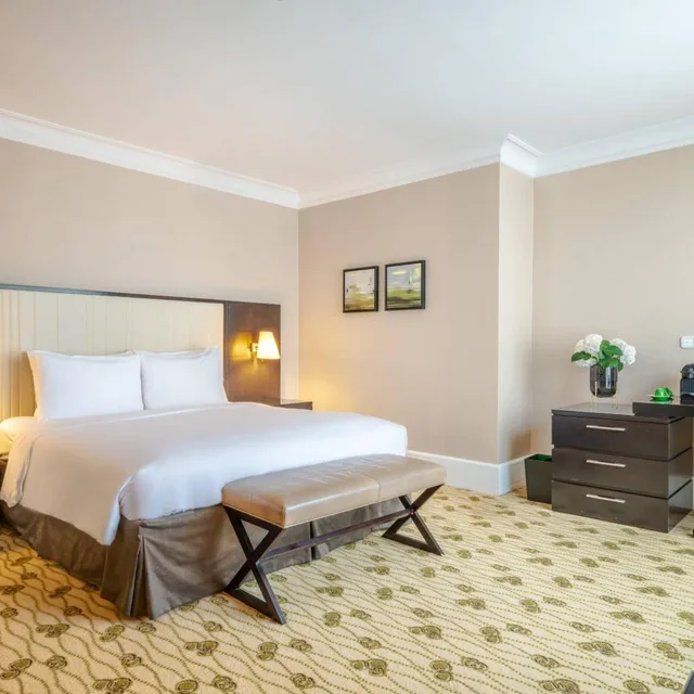 جناح تنفيذي بسرير كينج مع دخول صالة النادي، Renaissance Brussels Hotel 1/7