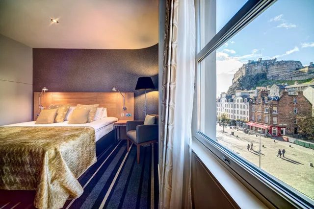 City, Queen Bed، Apex City 9/14