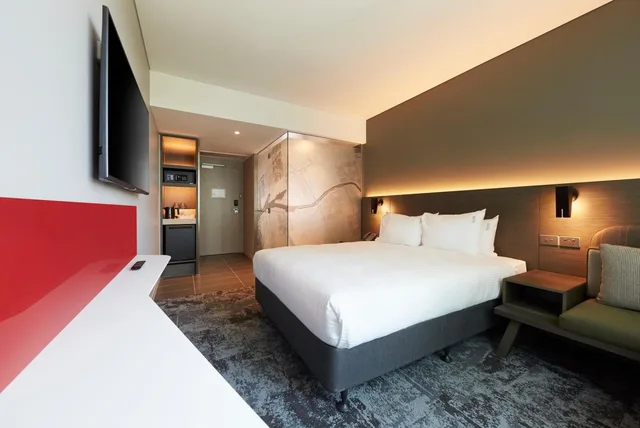 غرفة قياسية بسرير كينج وسرير كوين في طابق مرتفع، Holiday Inn Express Melbourne Southbank 10/10
