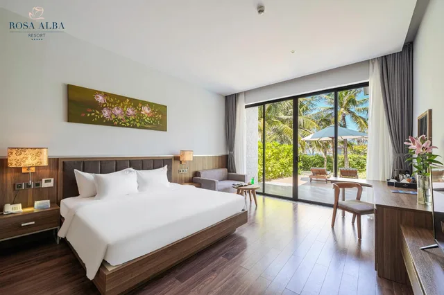 فيلا بإطلالة على البحر بـ4 غرف نوم، Rosa Alba Resort and Villas Tuy Hoa 1/2