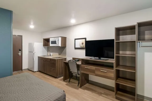 غرفة قياسية بسرير كوين، WoodSpring Suites Mesa Chandler 3/5