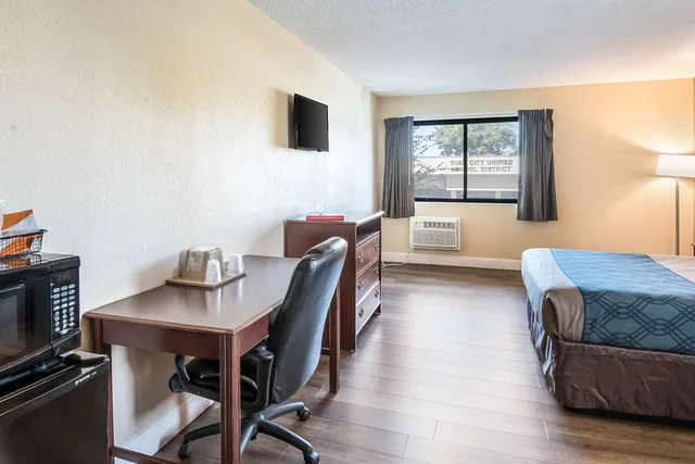 غرفة بسرير كوين، Sutter Inn 1/2