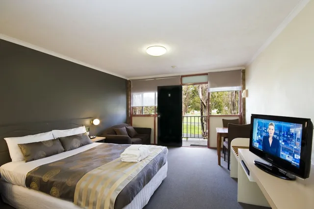 Spa, Deluxe, Queen Bed، Lorne Coachman 3/10