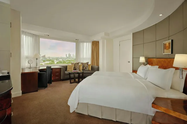 غرفة قياسية بسريرين منفصلين، The Park Tower Knightsbridge, a Luxury Collection Hotel, London 2/6