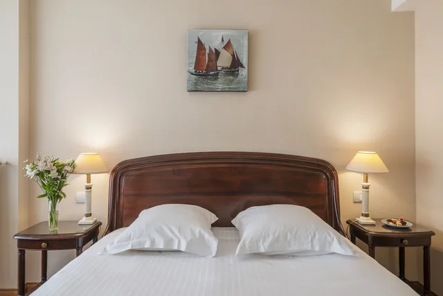 Premium, Comfort, Twin Beds, Tirel Guerin 2/2