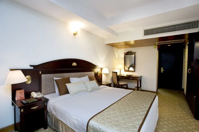 Deluxe King, Hotel Sarina 15/21