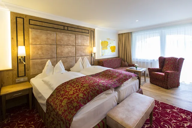 Comfort, Double Bed, Hubertushof 2/8