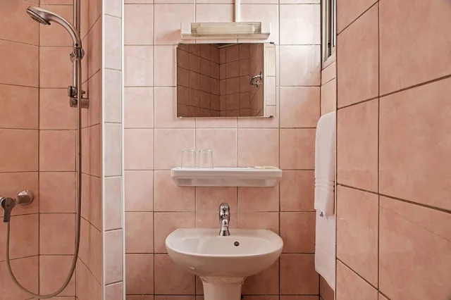 غرفة كومفورت مزدوجة بشرفة، Hotel de la Comete 4/6