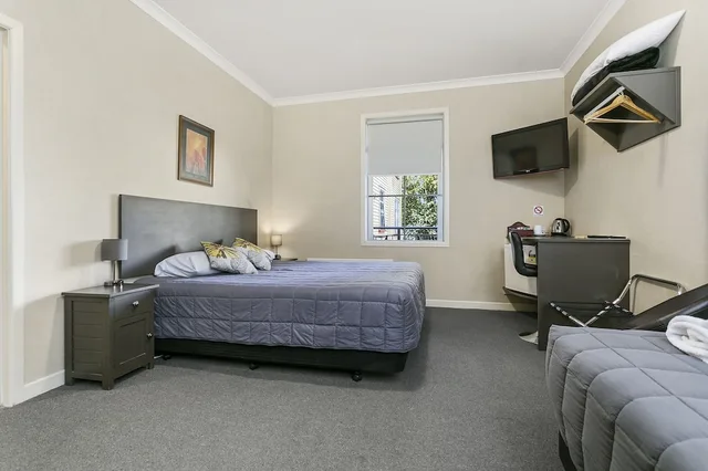 غرفة مفردة بسرير كينج بحمام مشترك، No1 Motels On Victoria 1/3