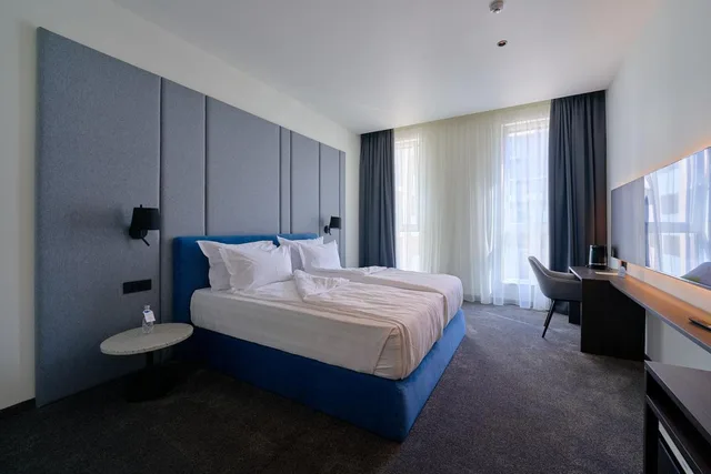 استوديو بسرير كينج بإطلالة على الحديقة، Adella Boutique Hotel 5/8