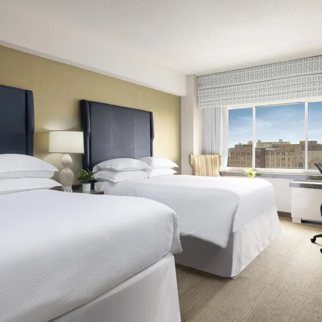 غرفة تنفيذية بسريرين مزدوجين، The Stamford Hotel 2/4