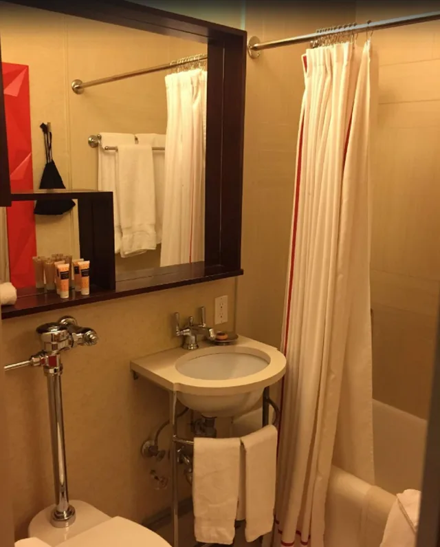غرفة بسريرين مزدوجين، Lincoln Hotel 6/6
