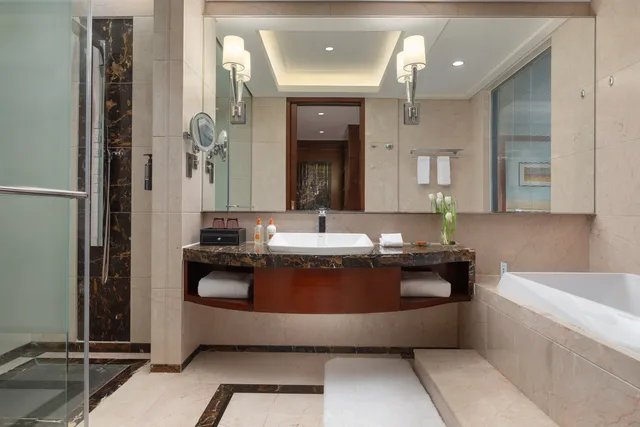 جناح جونيور بسرير كينج، Crowne Plaza Tianjin Binhai Center 1/1