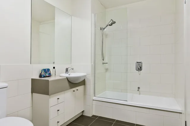 1 Bedroom, Apartment, King Bed, Quest Ballarat 3/3