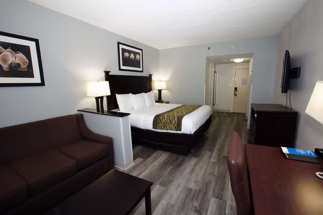 غرفة مفردة بسرير كينج مع أريكة، Best Western Paramus Hotel & Suites 2/7