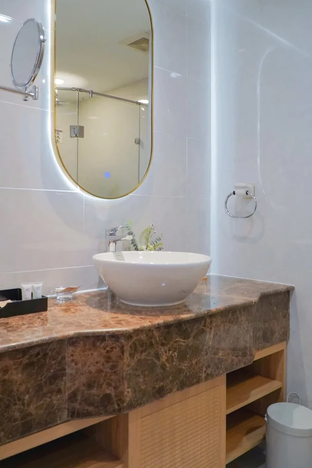 غرفة بريميوم ثلاثية بثلاثة أسرّة بإطلالة على النهر، TTC Hotel - Can Tho 3/4