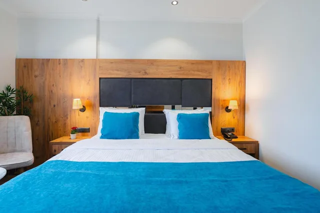 غرفة بسرير مزدوج بإطلالة على البحر، Berlin Suite Hotel Trabzon 4/6