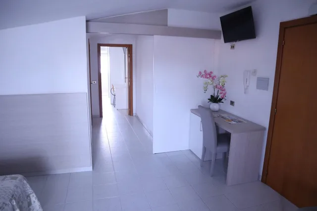 2 Rooms, Apartment, Hotel Astor 4/6