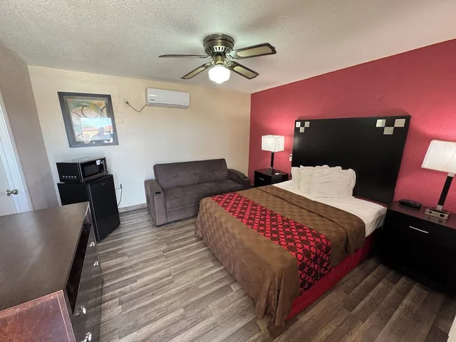 غرفة قياسية بسرير كوين، Western Motel 8/10