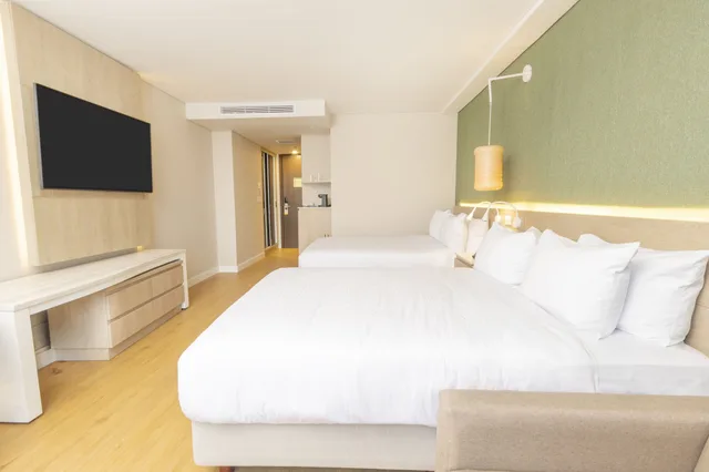Standard, Twin Beds, 2 Double Beds, Sea View, Sofa, Grand Sirenis San Andres 3/4