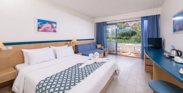 Economy, Twin Beds, Land View, Royal and Imperial Belvedere 2/7