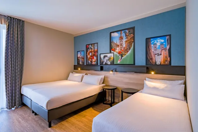 غرفة ديلوكس ثلاثية بسرير فردي وثلاثة أسرّة، Ramada Encore by Wyndham Munich Messe 3/10